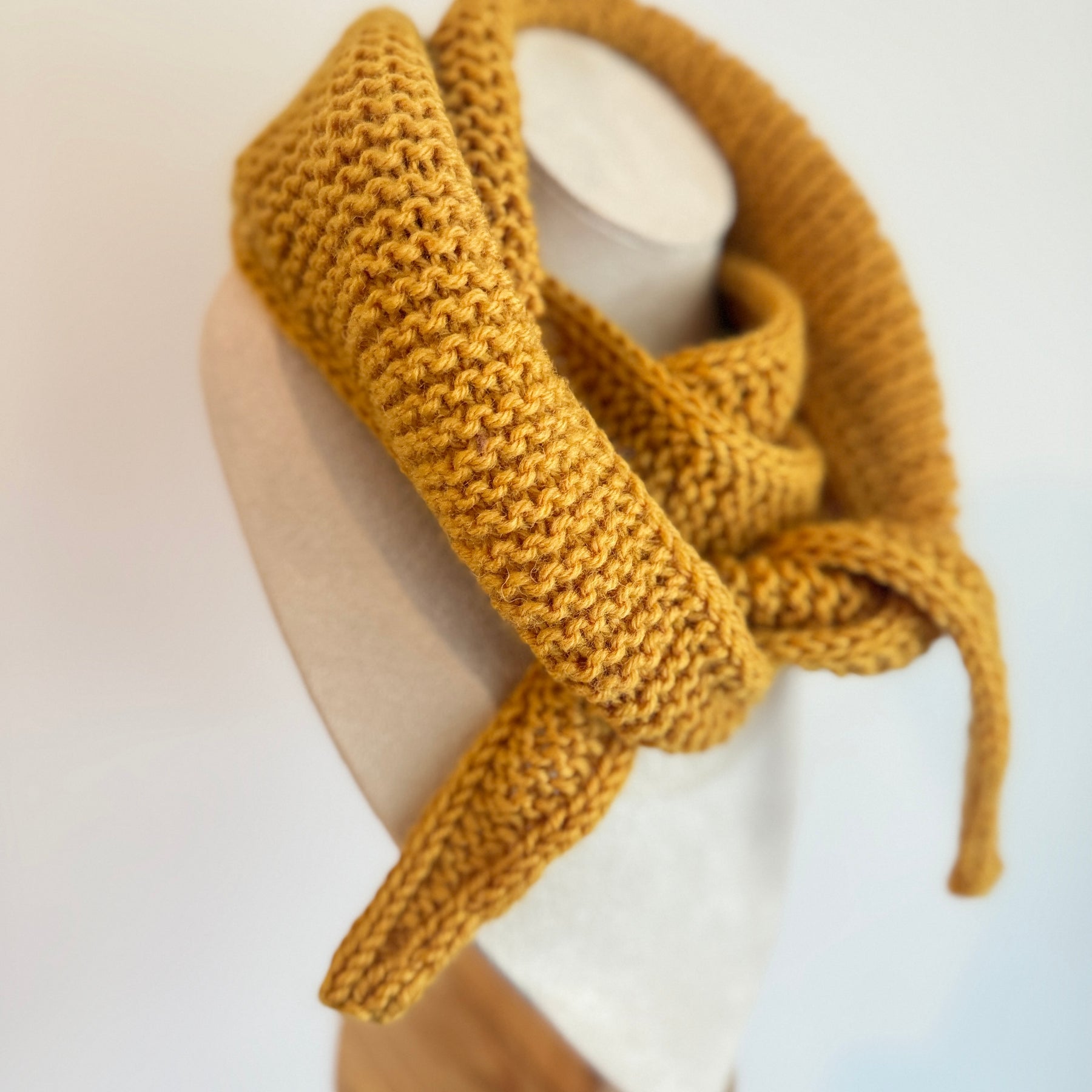 Knitted sophie scarf in mustard yellow