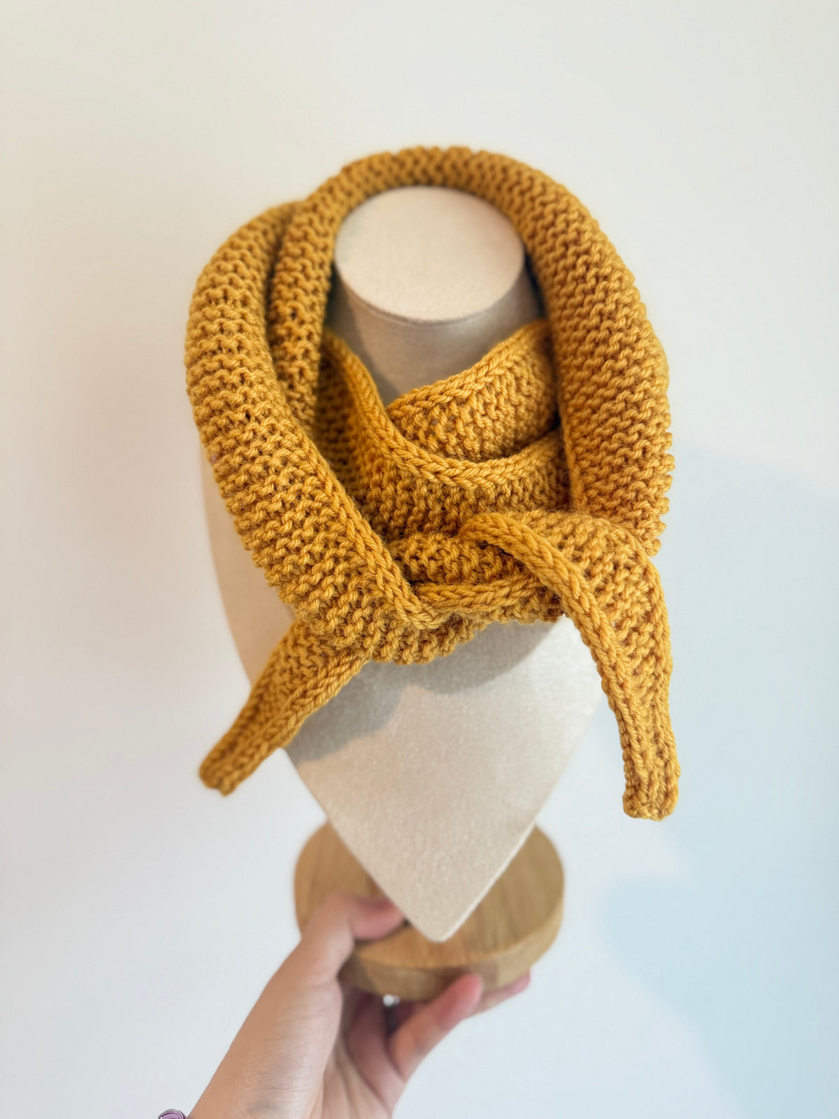 Knitted sophie scarf in mustard yellow