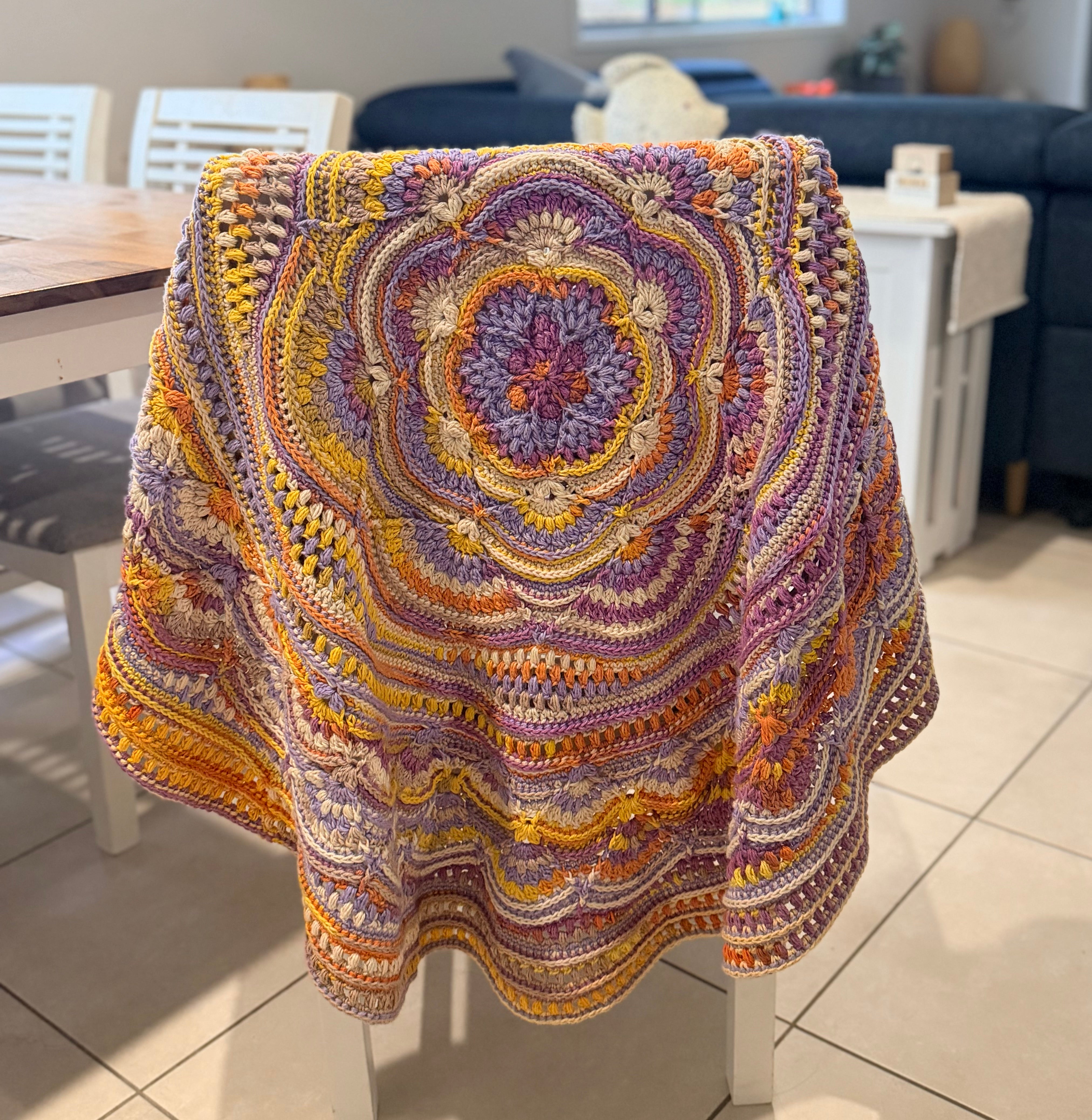 #101 Small Ripples Circular Blanket