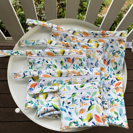 Water-resistant wet bags - Watercolour Scattered Leaves (Eszter's Creations)