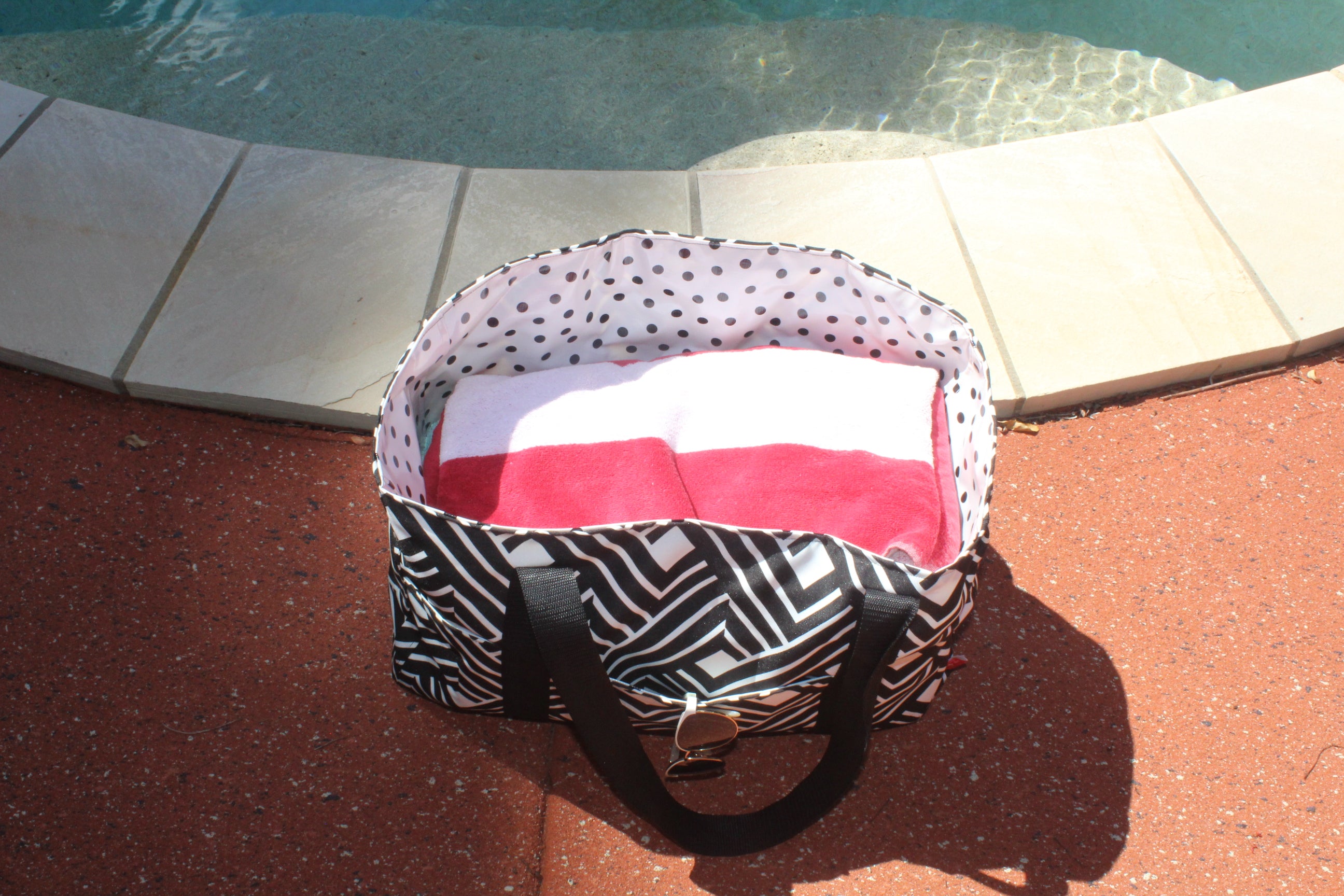 Black & White Beach Bag