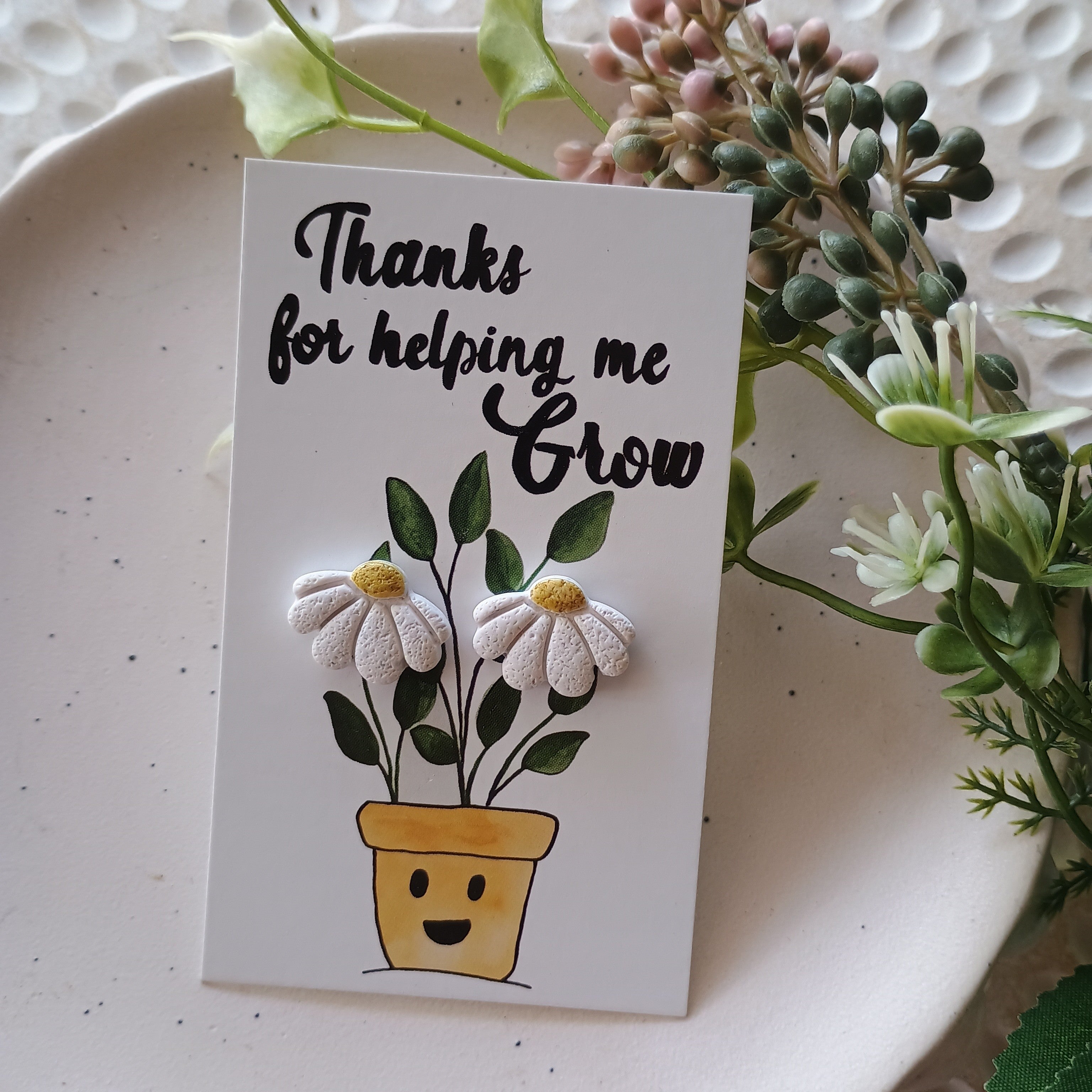 Teacher gift daisy flowers stud earrings