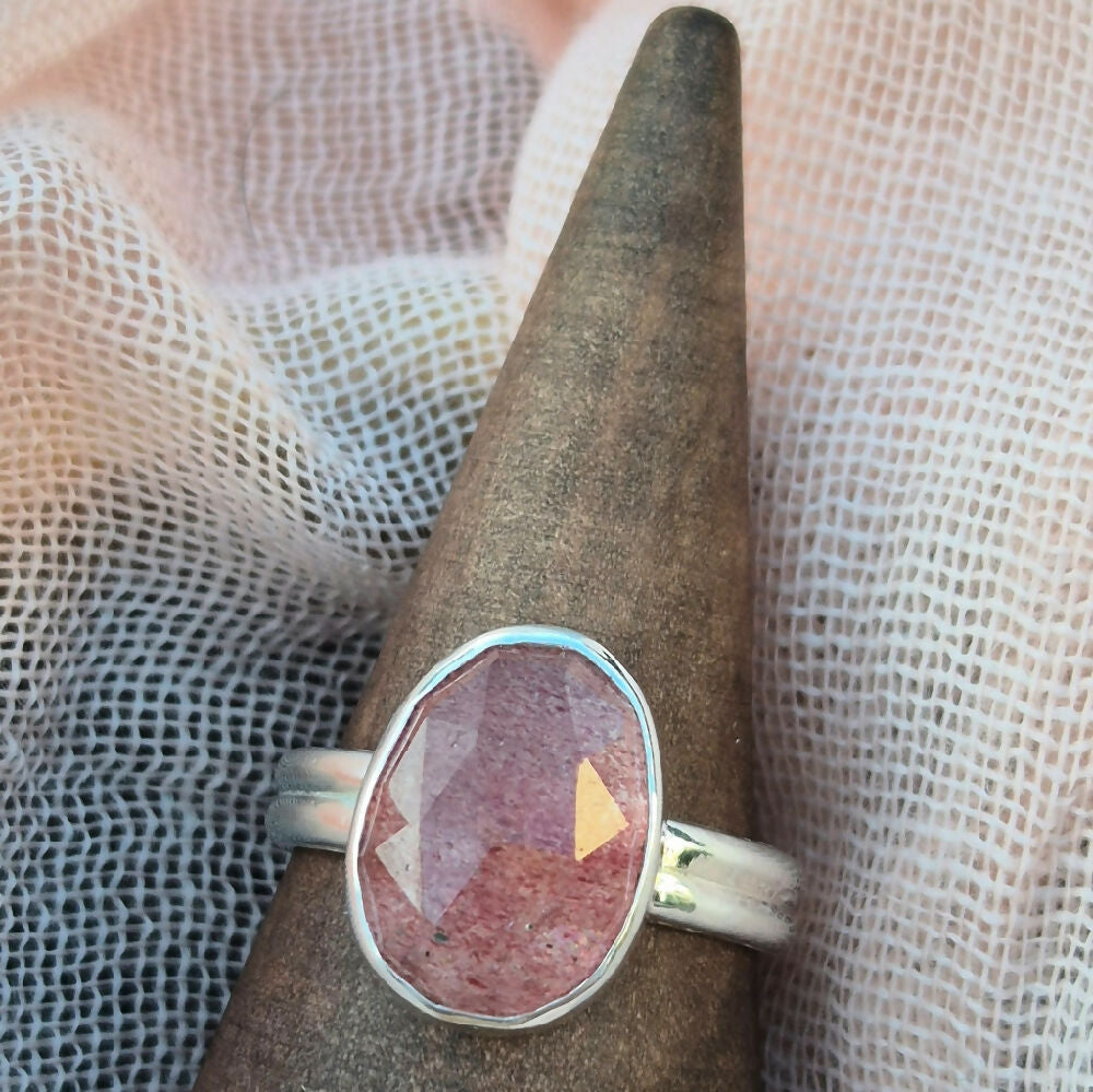Strawberry Quartz Ring Double Band MI5