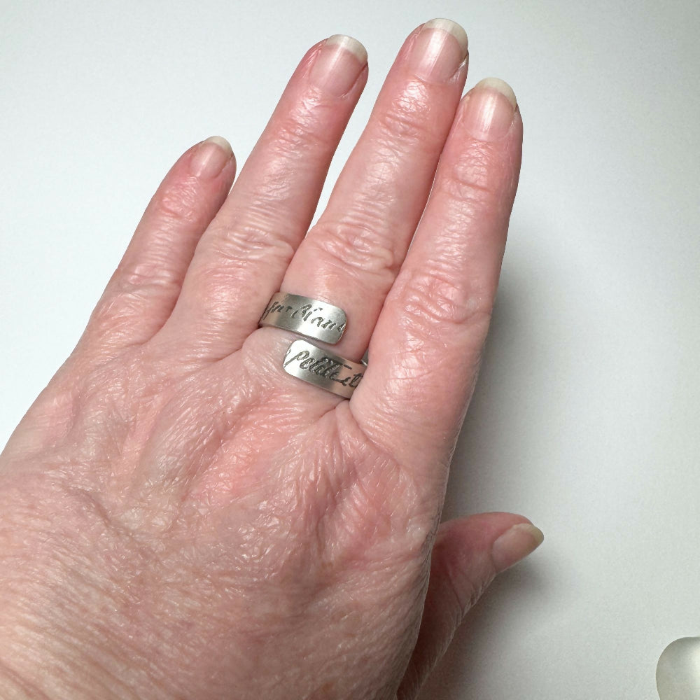 Manu Scriptum Wrap ring 1 on hand
