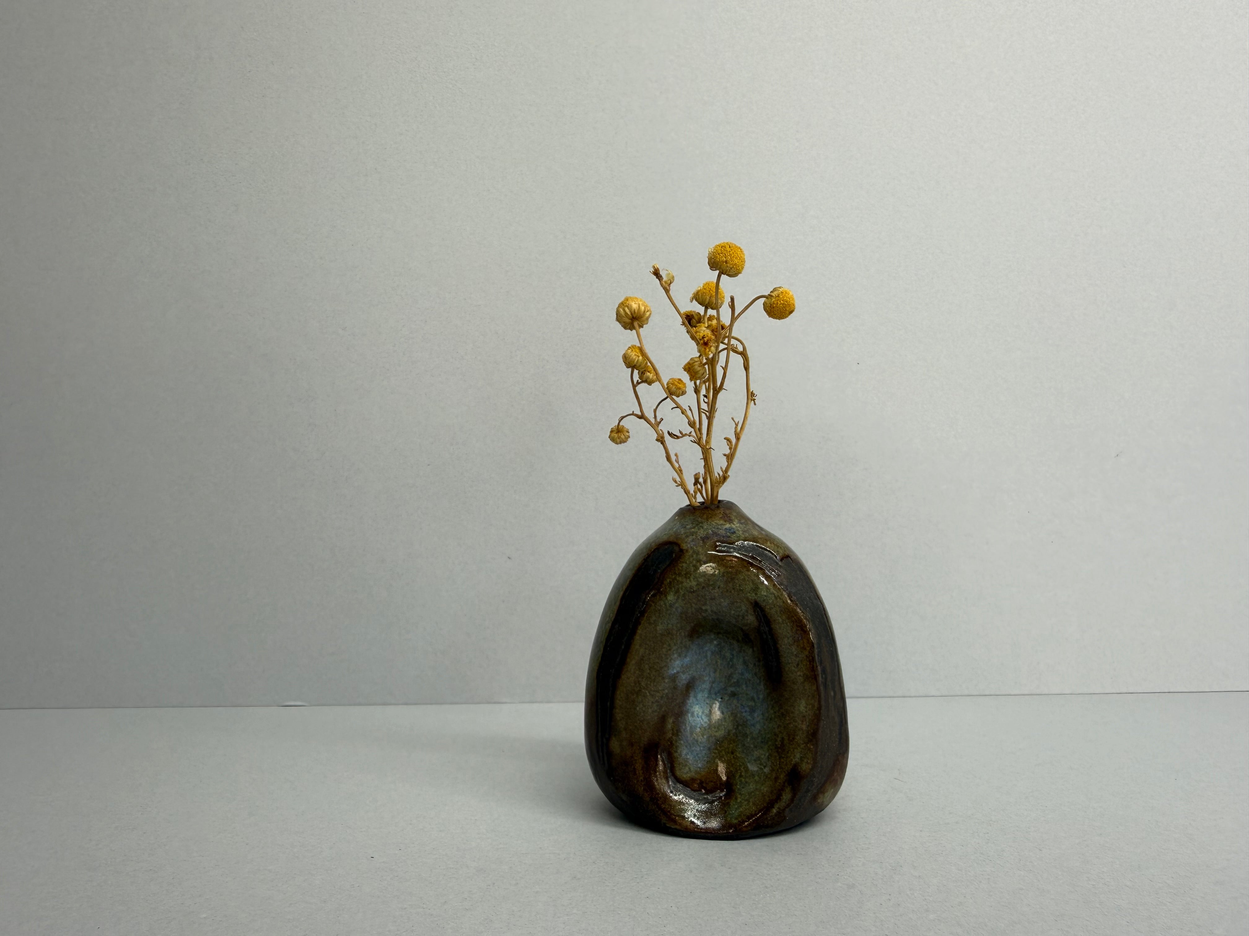 Tiny Dimple Vase