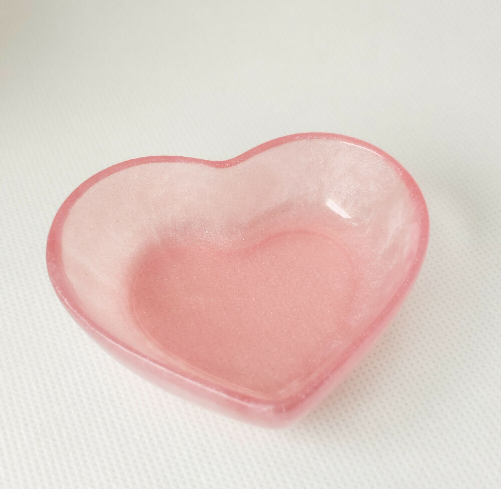 RM - Small Heart dish