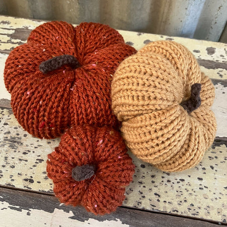 Knitted Pumpkin Decor Stack for Halloween and Beyond! - Colourway 1