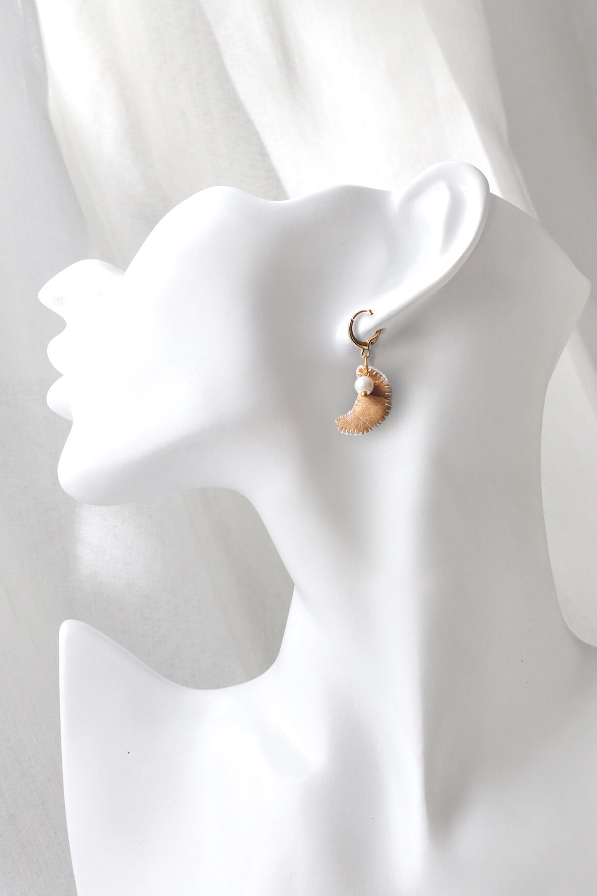 Croissant Cutie Earring
