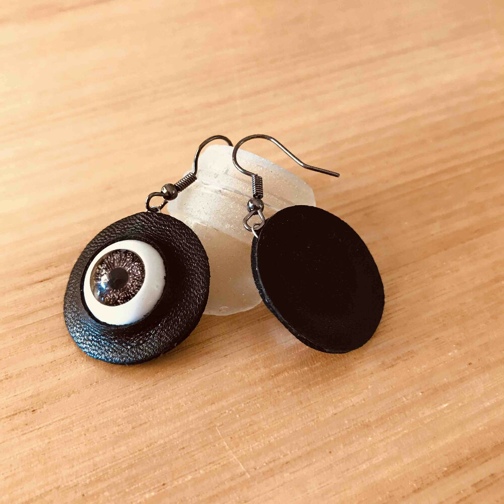 Brown-Eyed Eyeball Earrings