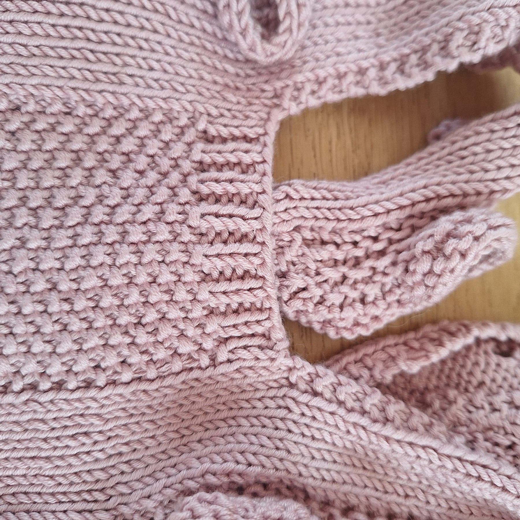 Handknitted Baby Romper Sz 3- 6mths Sweet frills 100% Natural fibre