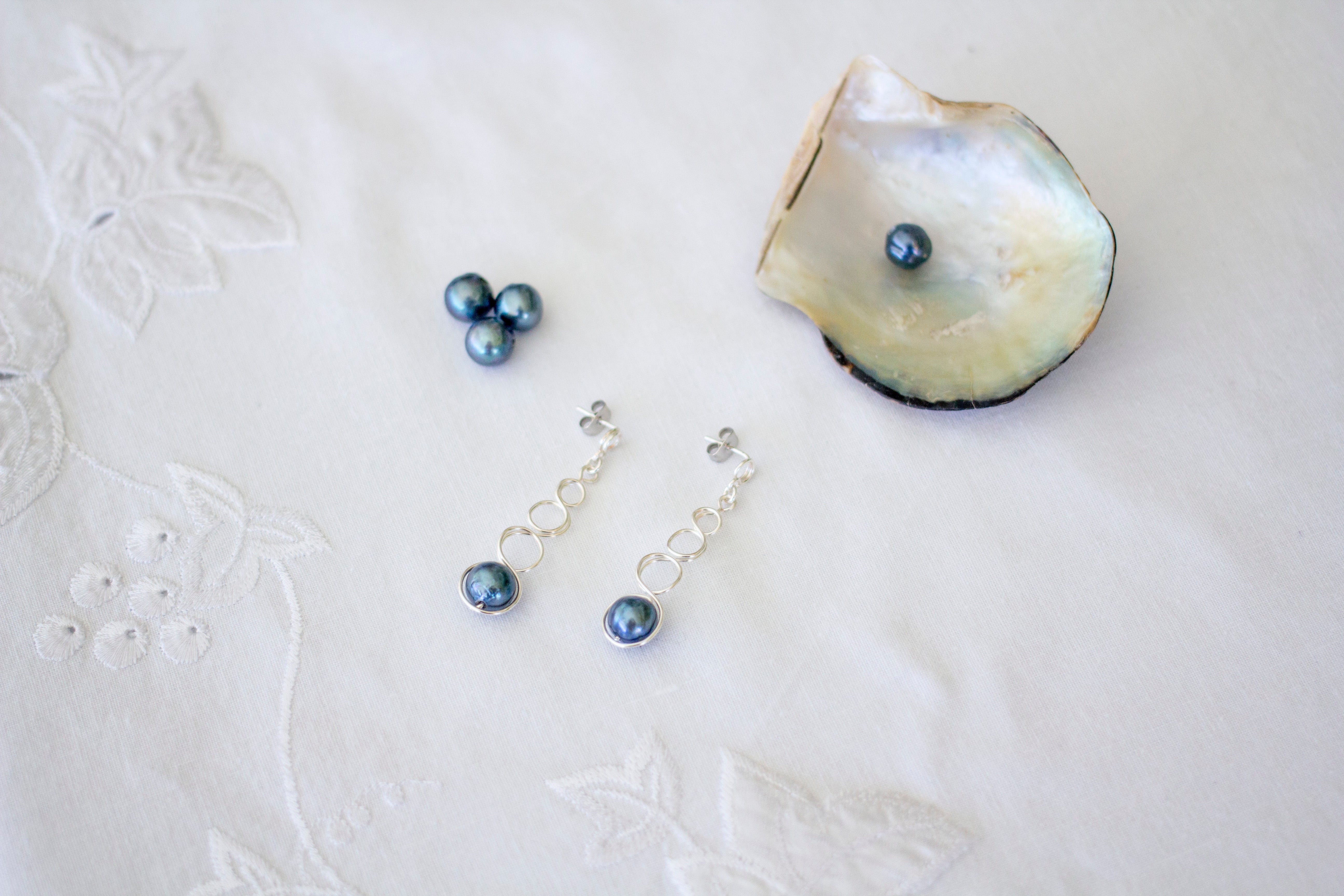 Tahitian Pearl Silver Loop Dangle Earrings