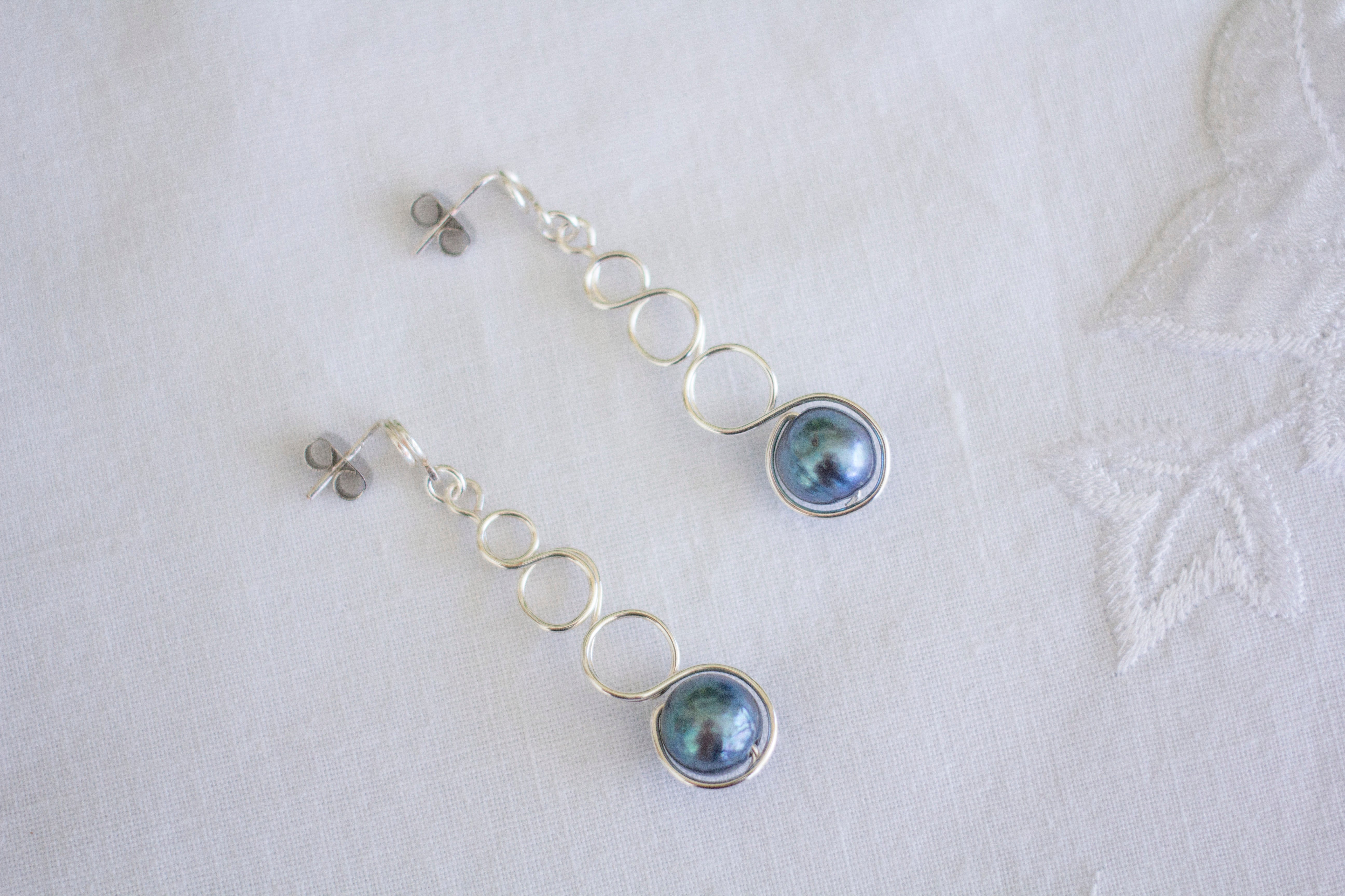 Tahitian Pearl Silver Loop Dangle Earrings