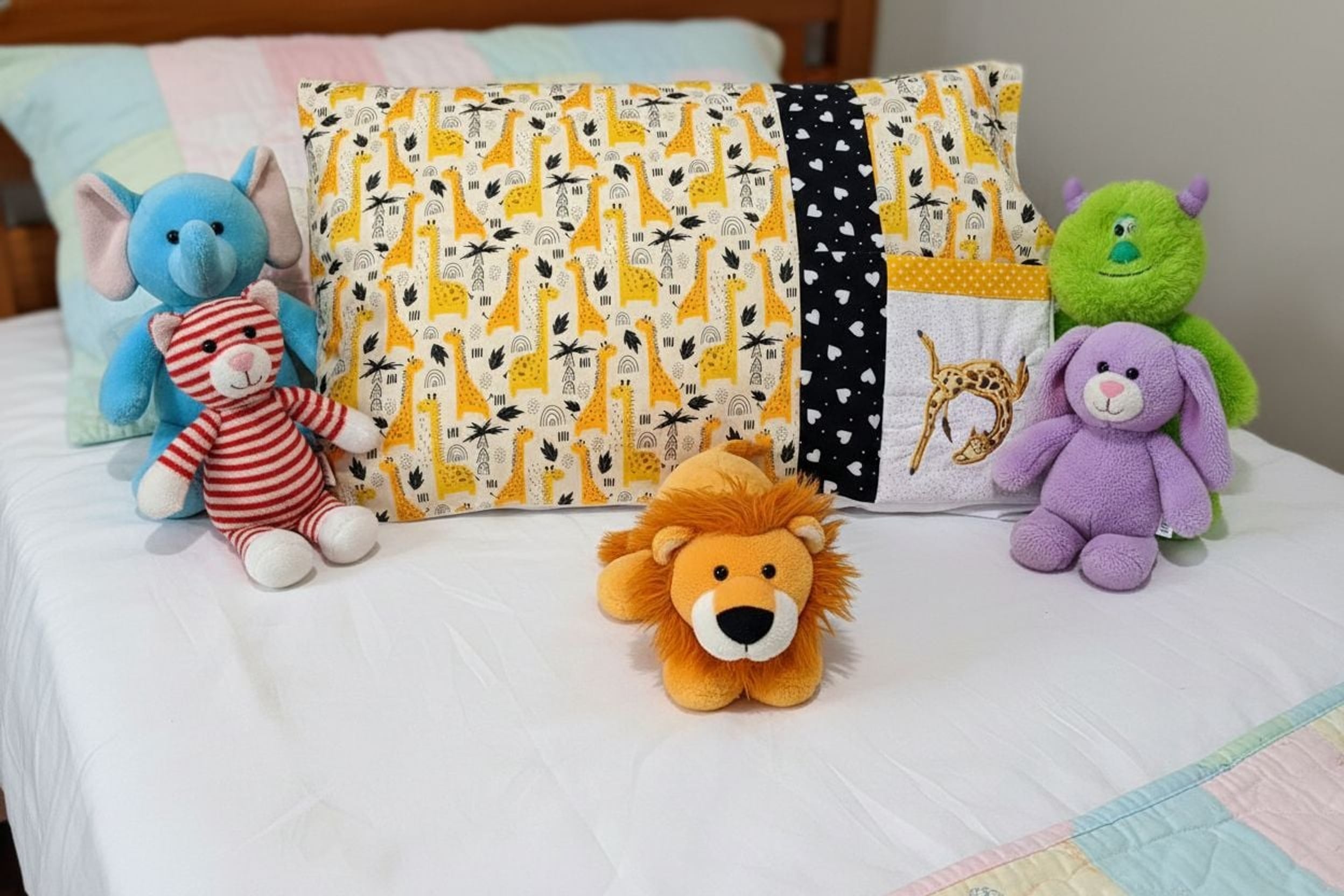 Giraffes Can't Dance Quilt Set