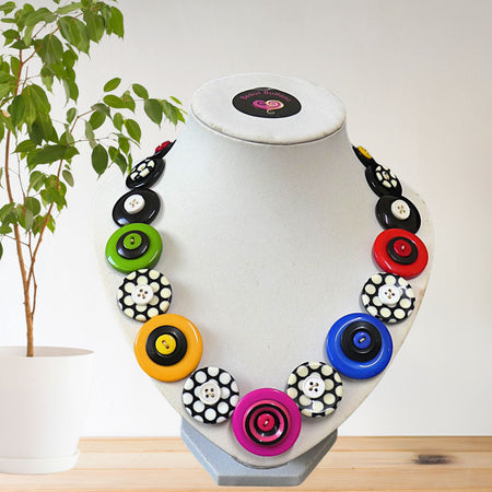 Button necklace - A Spot of Colour