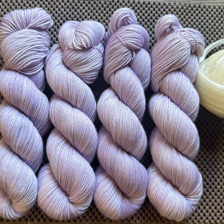 Lilac 4ply Deluxe Sock Yarn