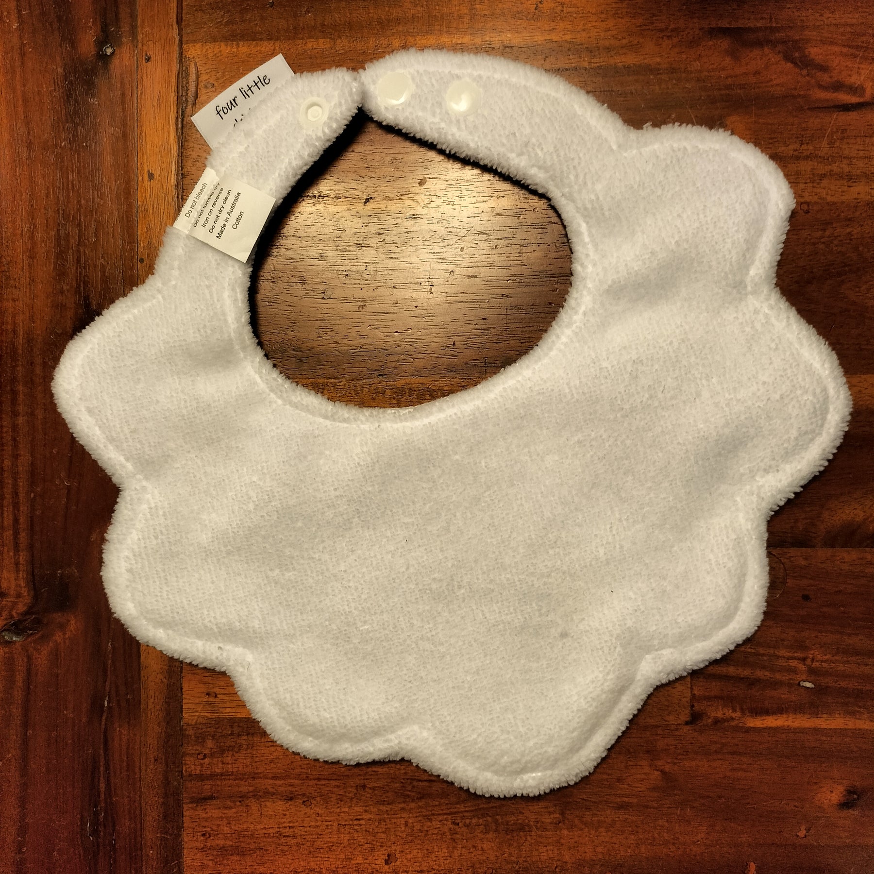 SCALLOPED BALLERINA BIB