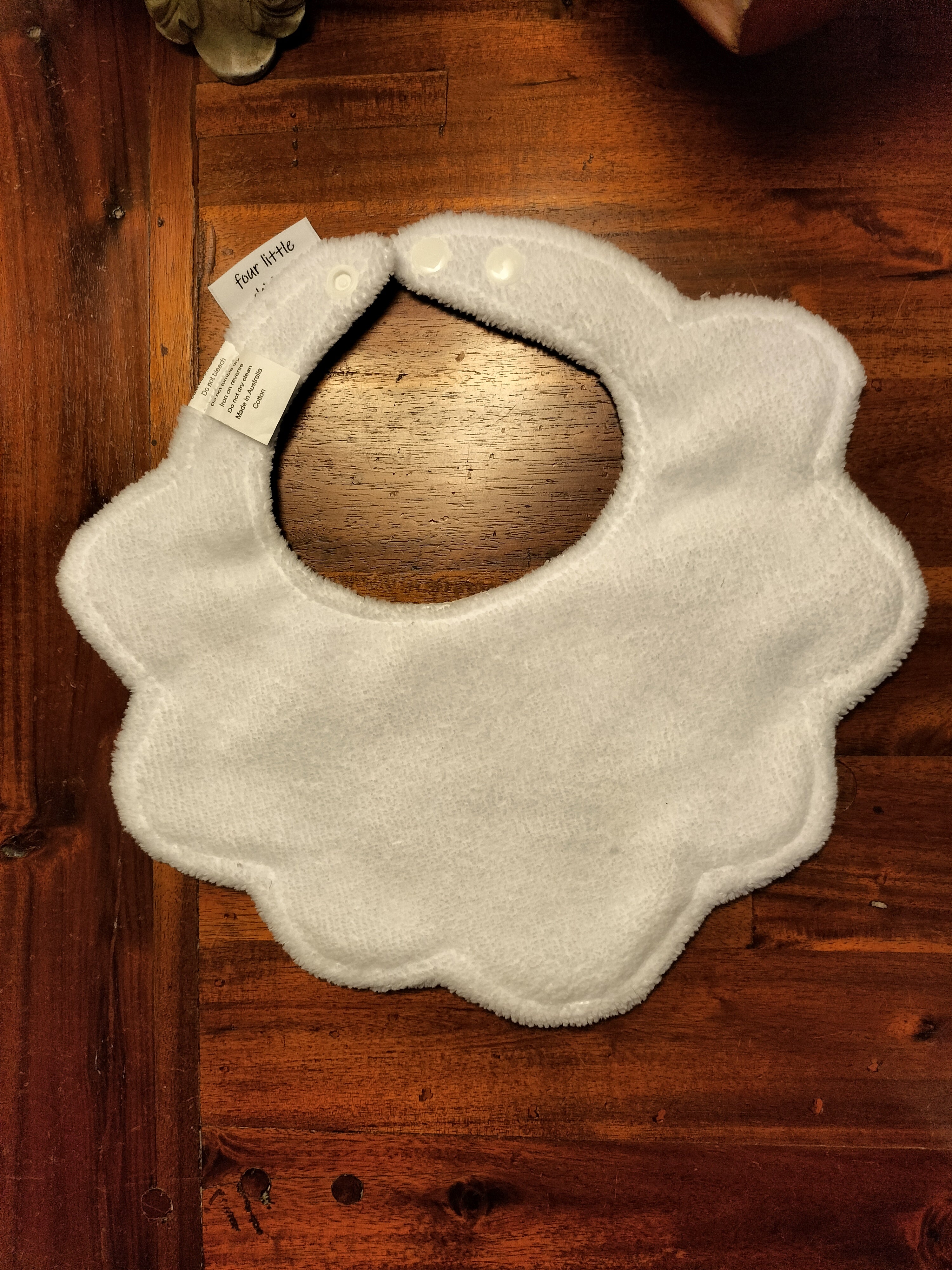 SCALLOPED BALLERINA BIB