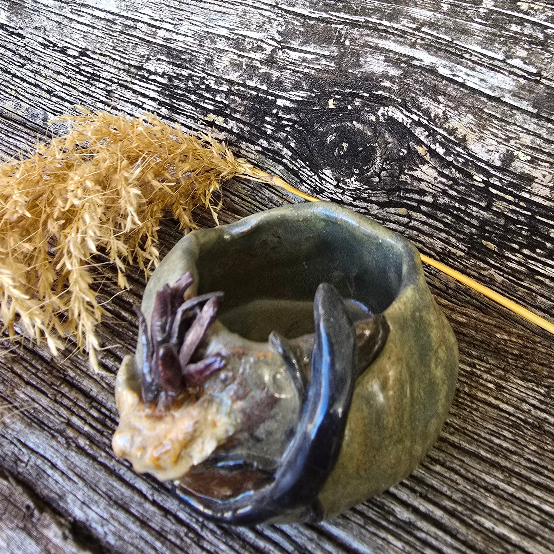 Lizard on a rock trinket dish