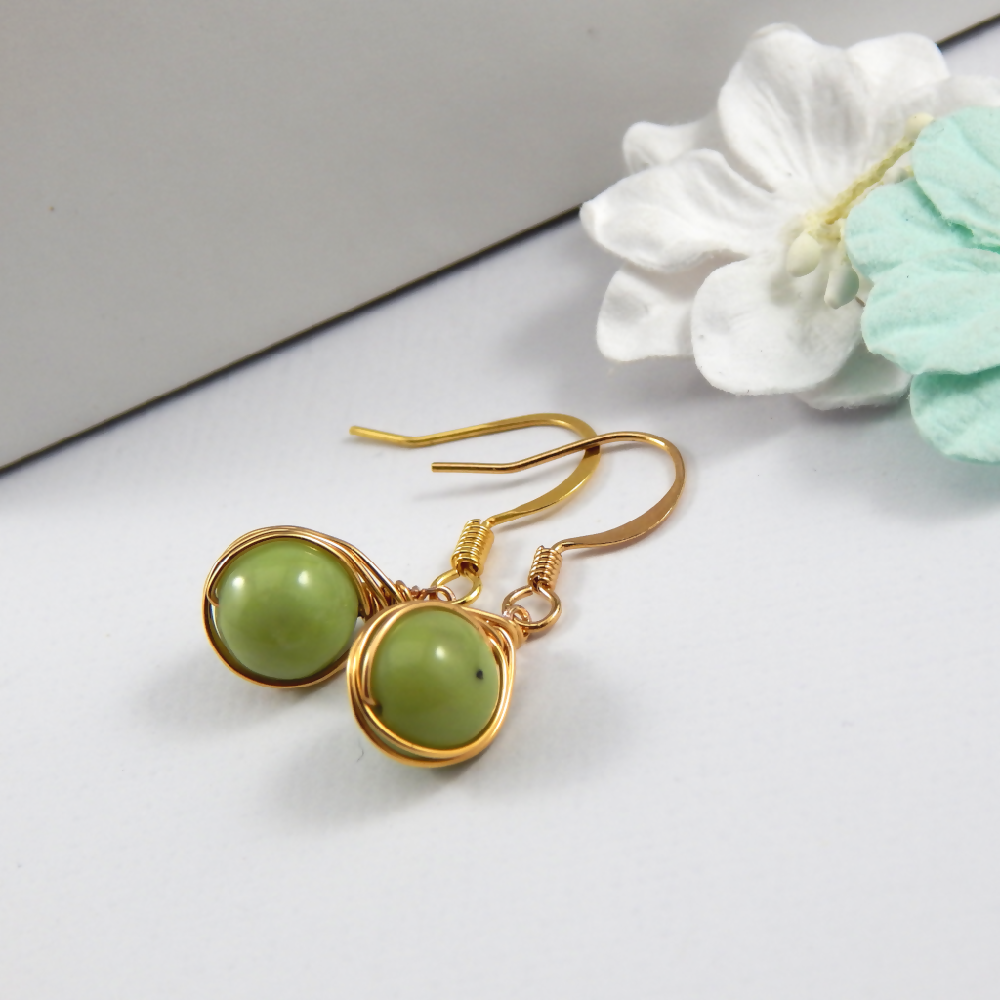 One Pea In A Pod Earrings Green Chrysoprase