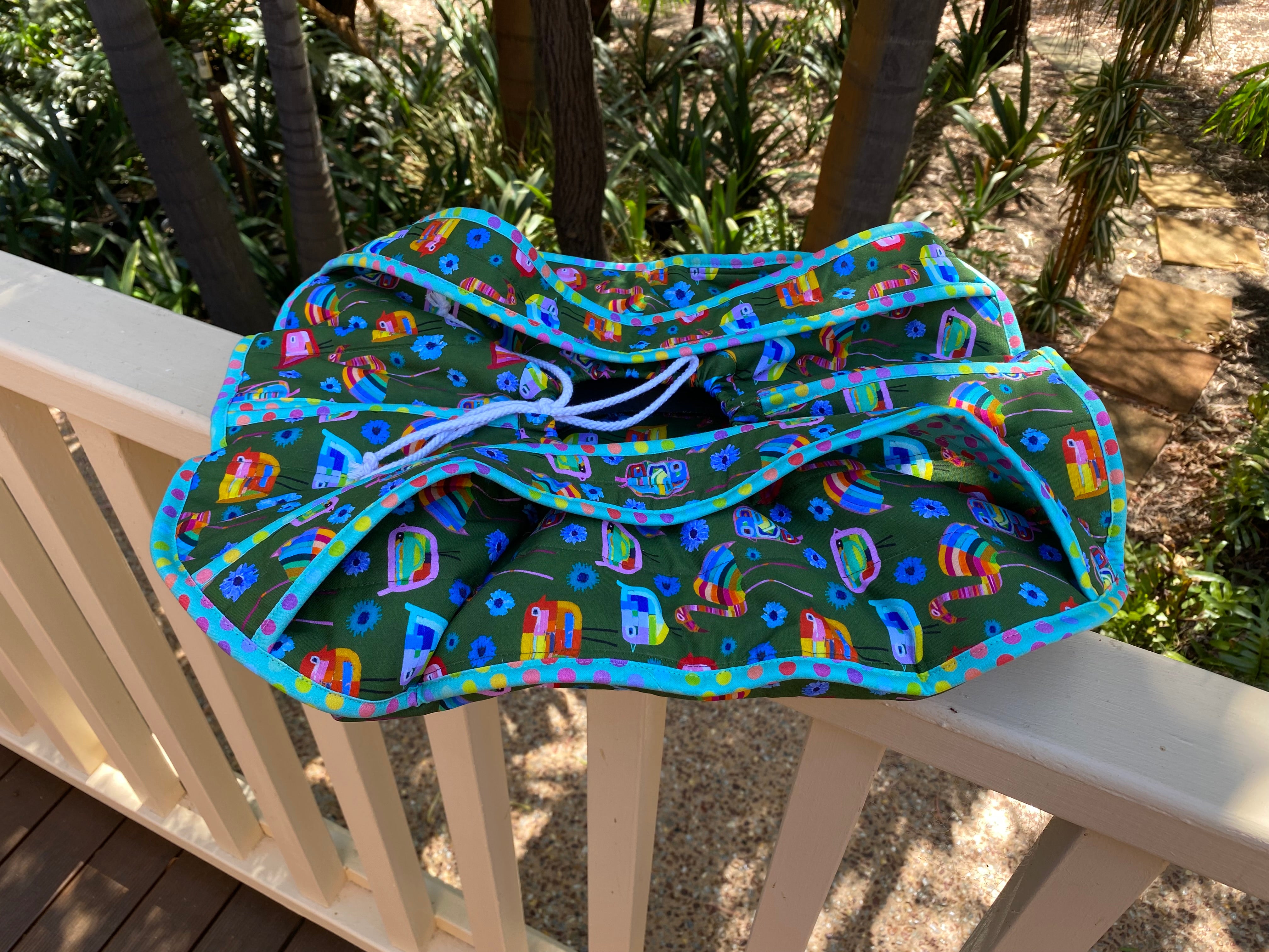 Casserole Carrier Khaki Birds