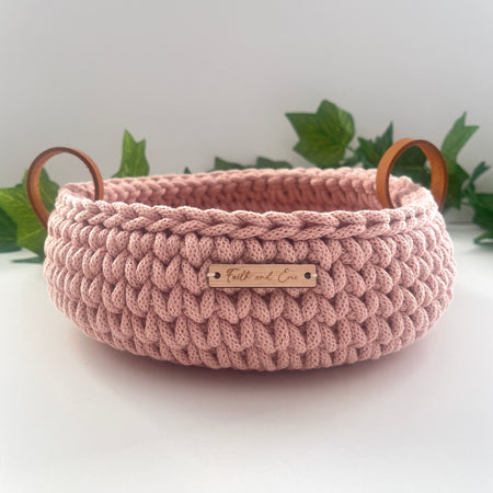Crochet basket with handles - colour Pastel Pink