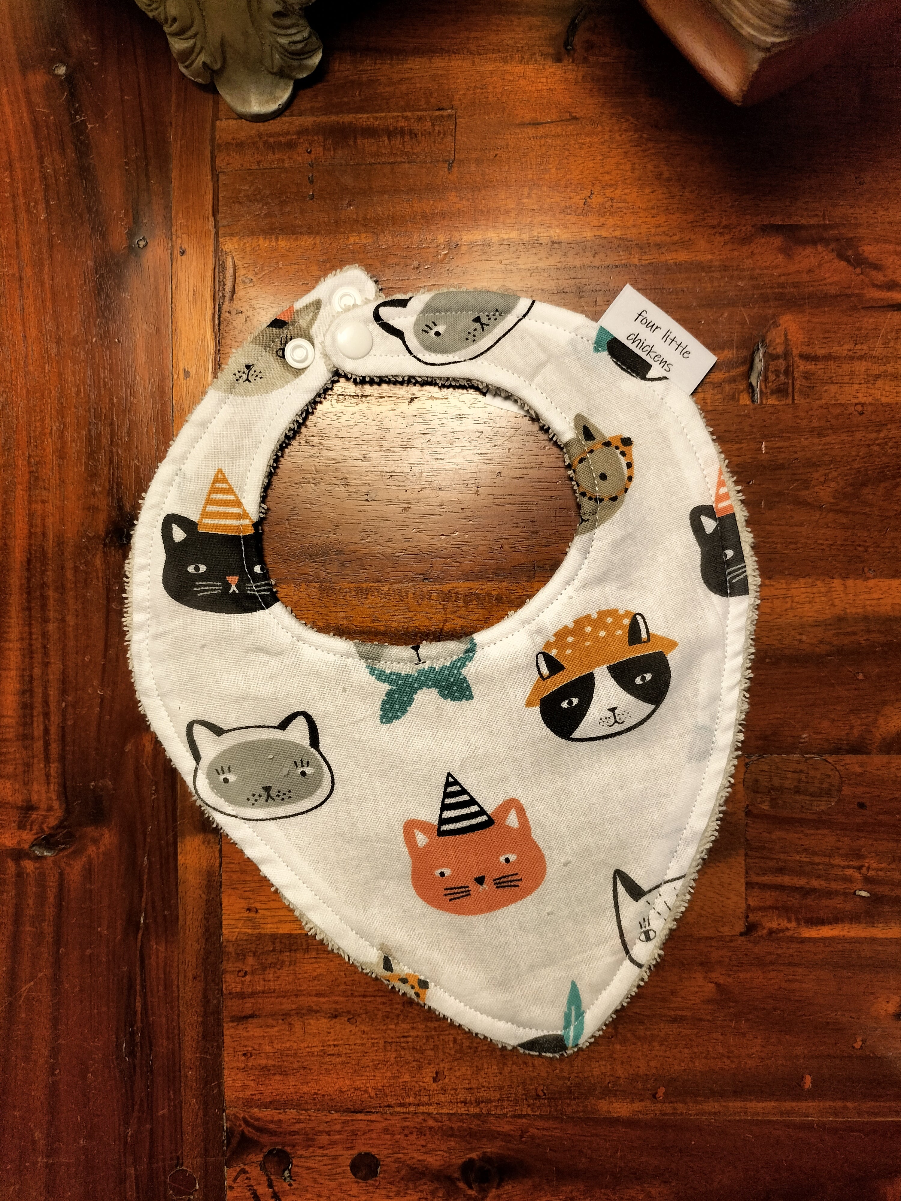 GROOVY CATS BIB