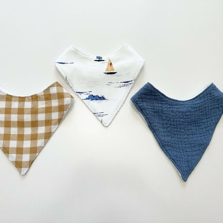 Sailboat bandana bib set
