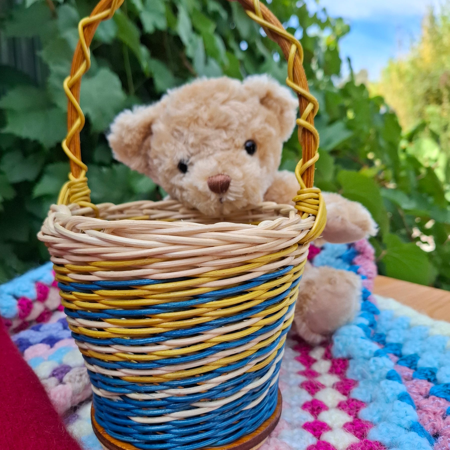 Basket children toys play gifts entertainment birthday easter