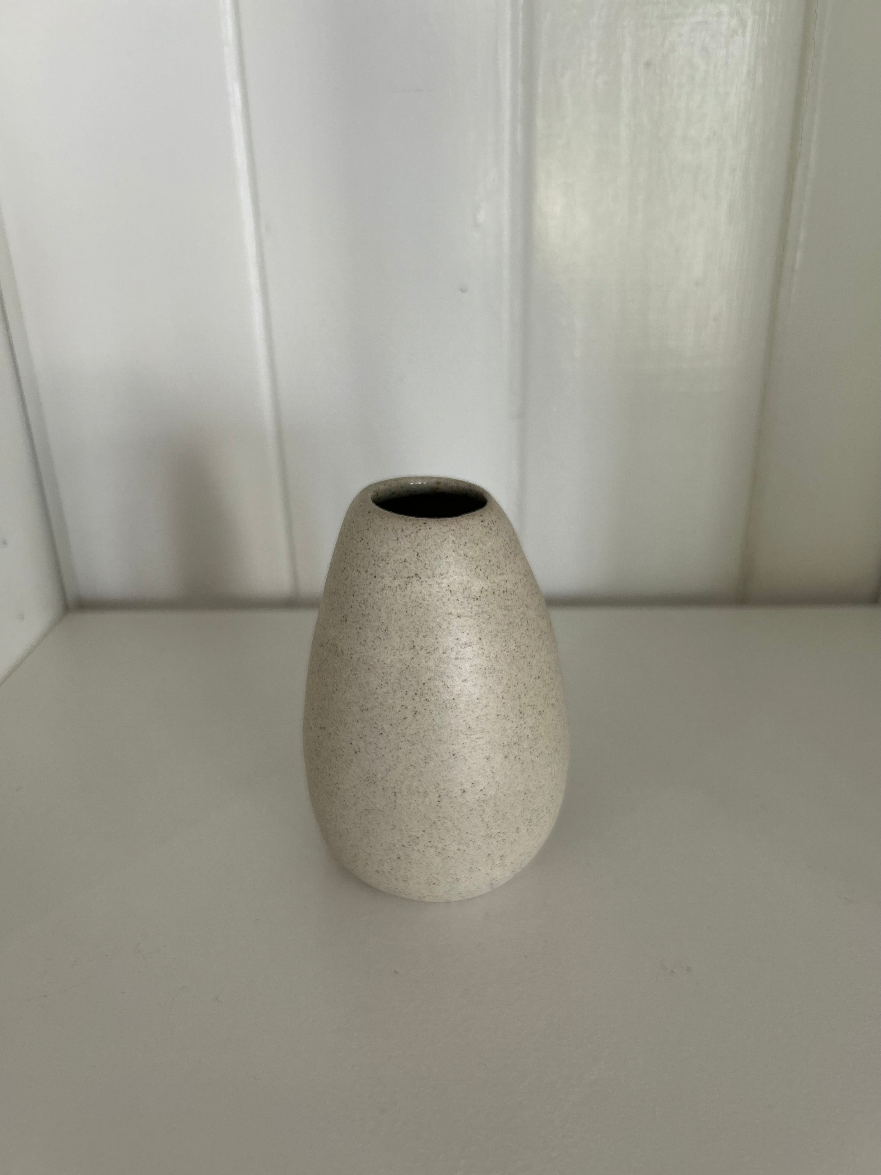 Bud vase