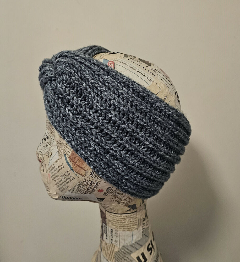 Handknit earwarmer, soft acrylic