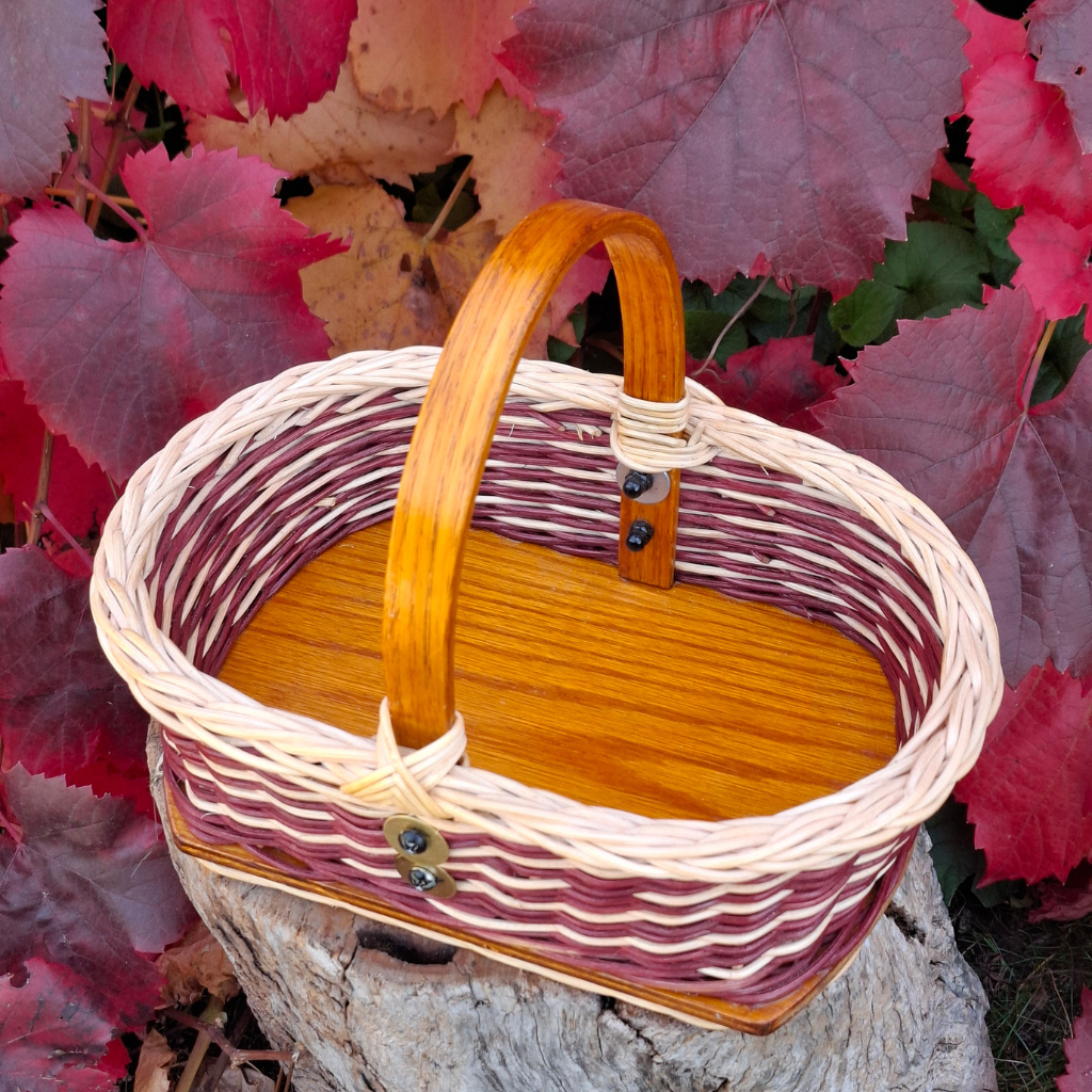 Small rectangular brown and natural basket.