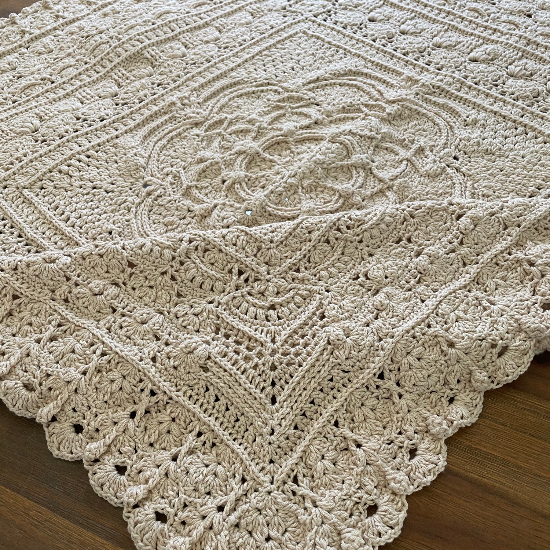 #035 Medium Size Blanket in Natural Colour