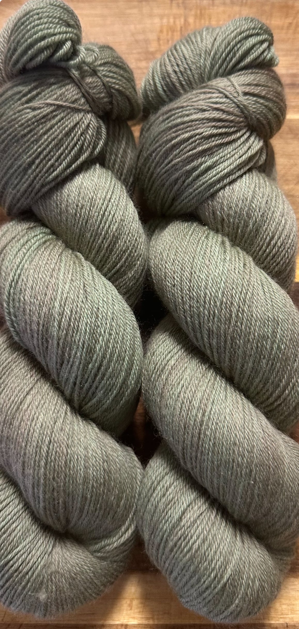 Kelp - 4ply Deluxe Hand Dyed Sock Yarn