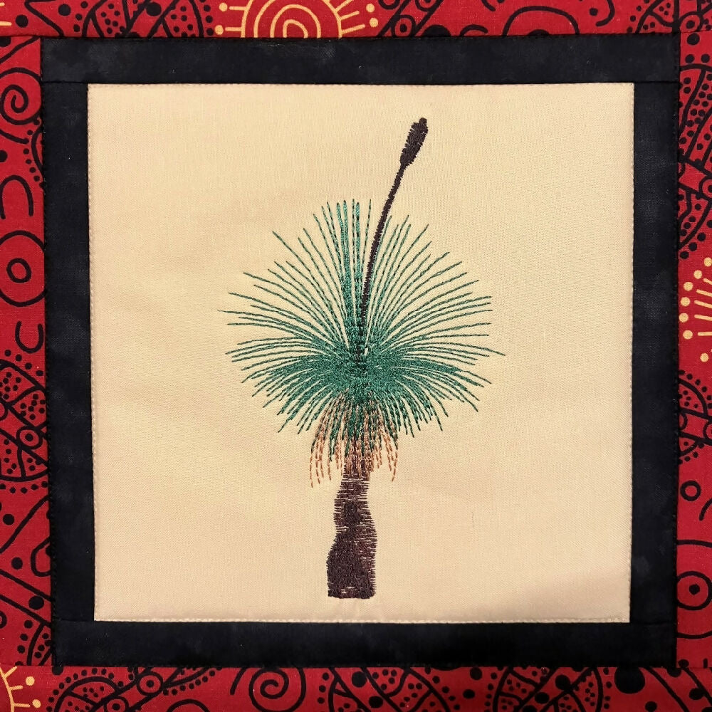 table-centre-handmade-Australian-native-grass-tree_3