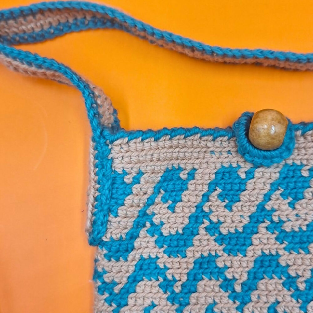 Tapestry Crochet Phone Bag Small Turquoise - Close Up