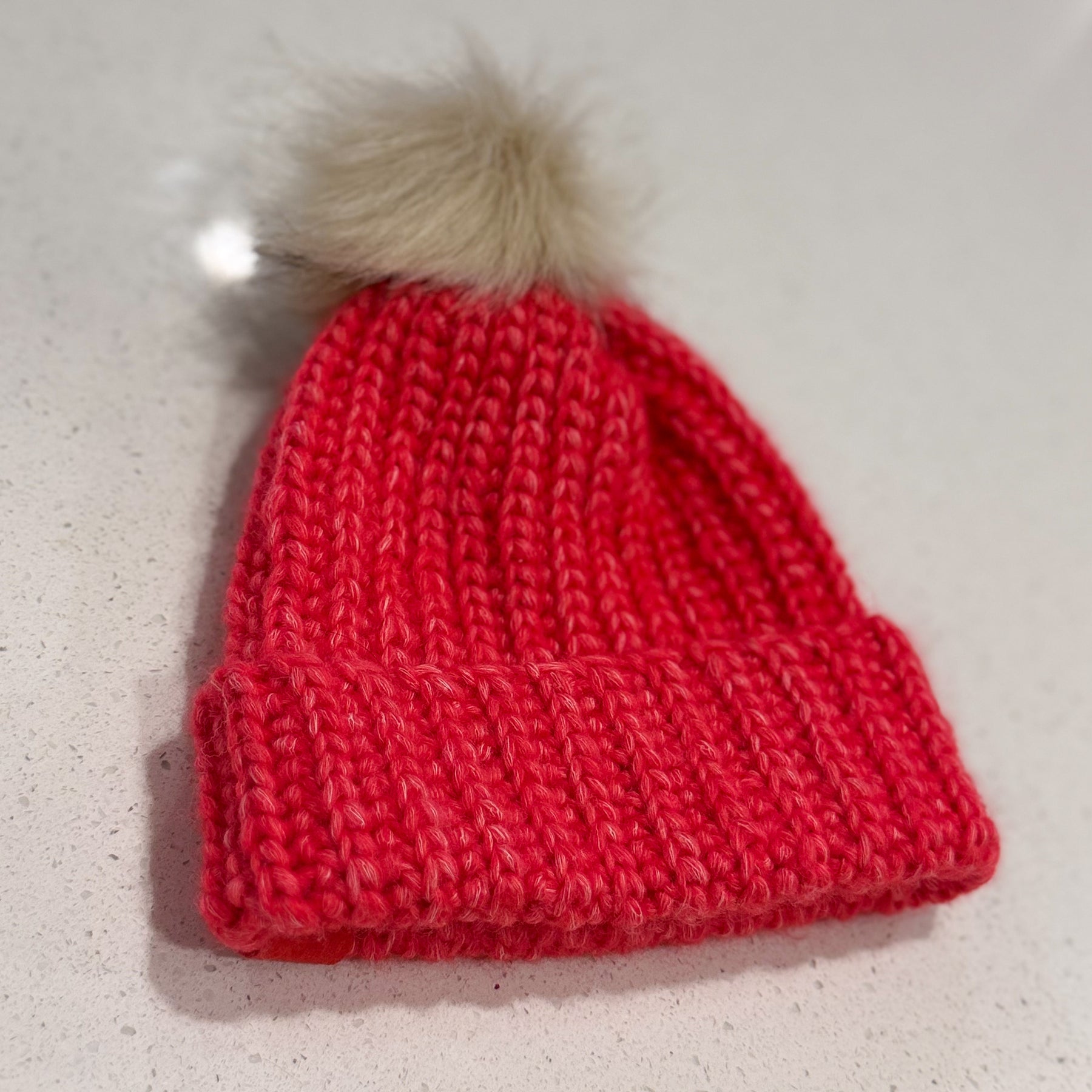 #096 Childrens Beanie with detachable Bobble