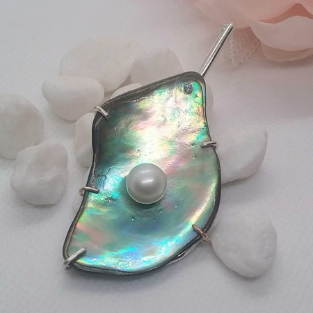 Sterling Siver Shell pendant with fresh water pearl