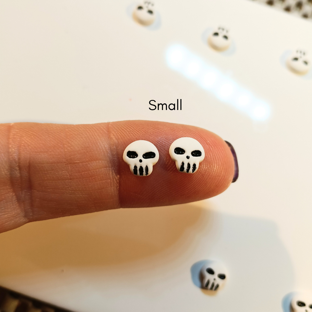 Skull stud earrings