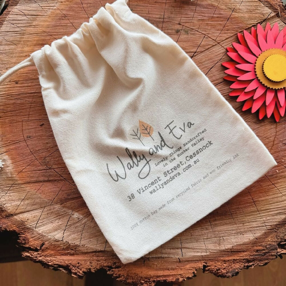 wally-and-eva-sustainable-gift-bag-cotton