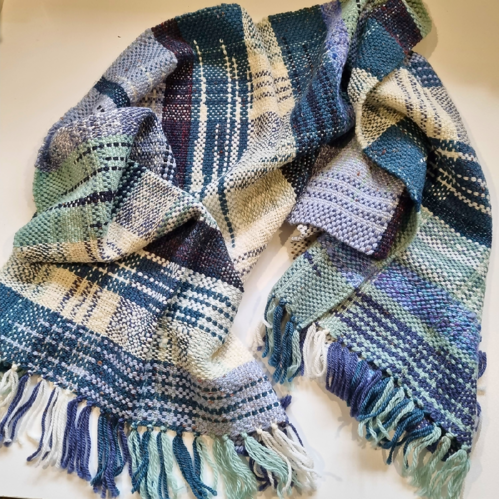 australian-artist-handmade-handwoven-blue-white-wool-shawl-1