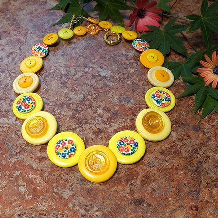 Button necklace - Floral Fantasy