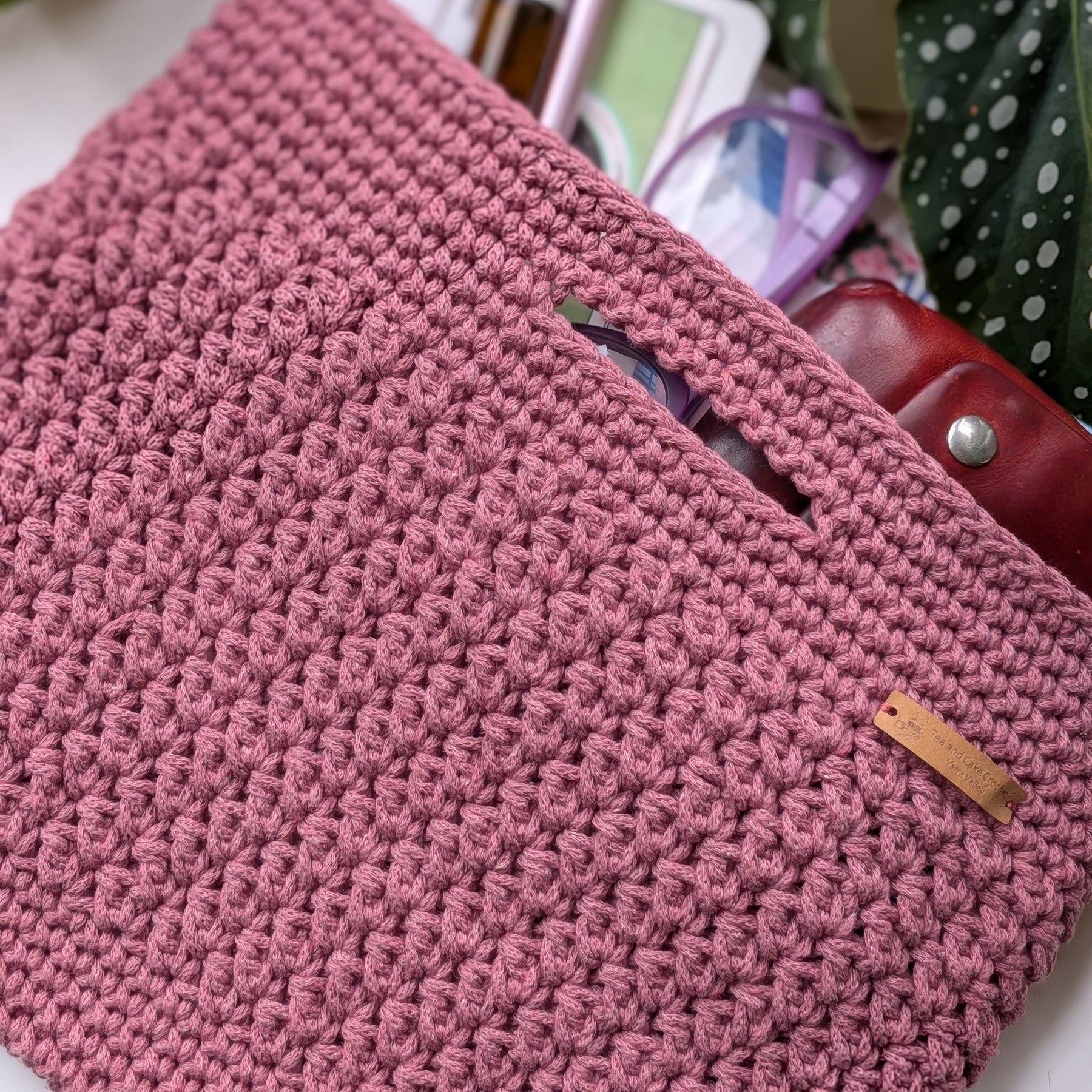 The Yarra Bag, Handmade Crochet Everyday Handbag in Dusty Pink