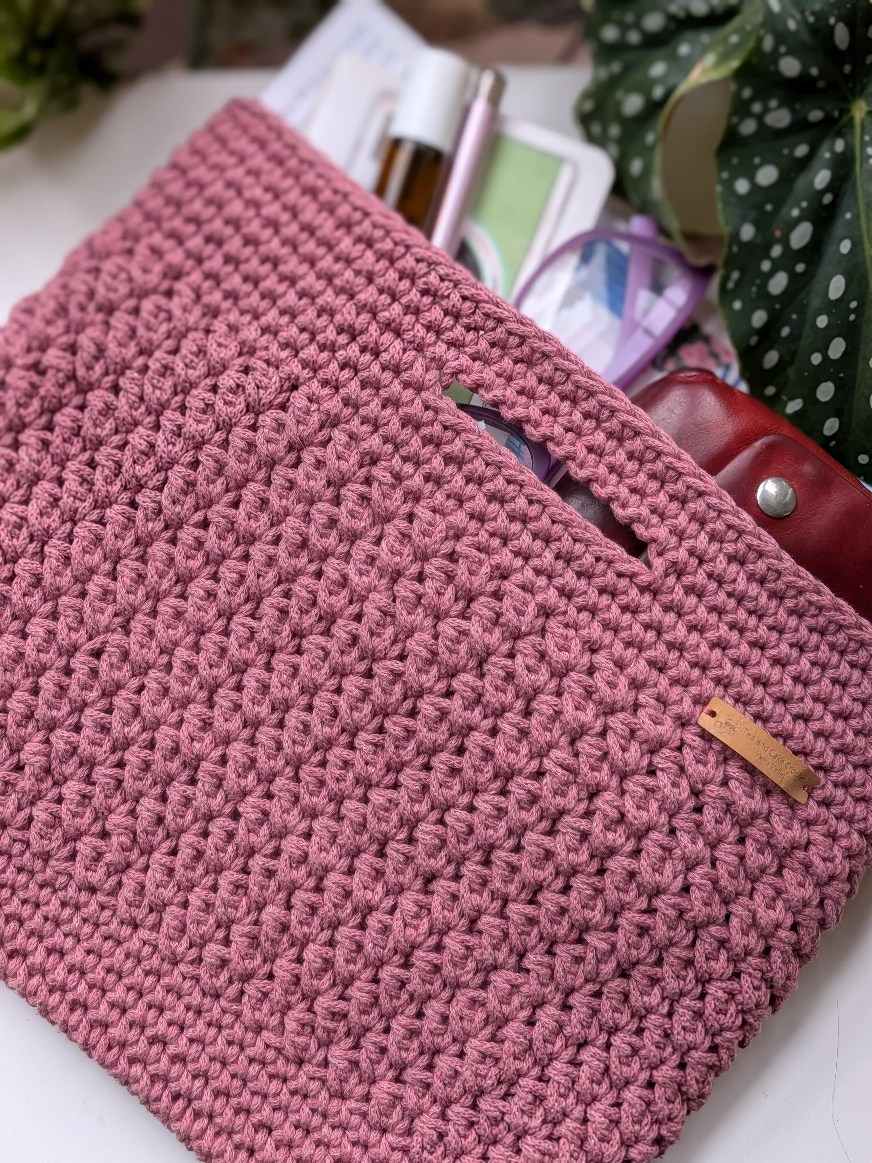 The Yarra Bag, Handmade Crochet Everyday Handbag in Dusty Pink
