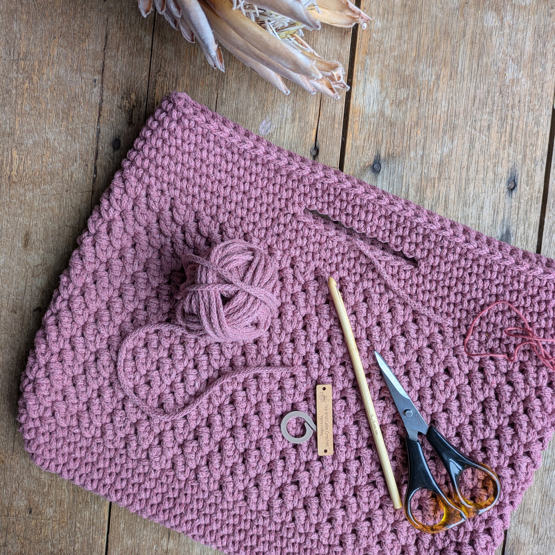 The Yarra Bag, Handmade Crochet Everyday Handbag in Dusty Pink