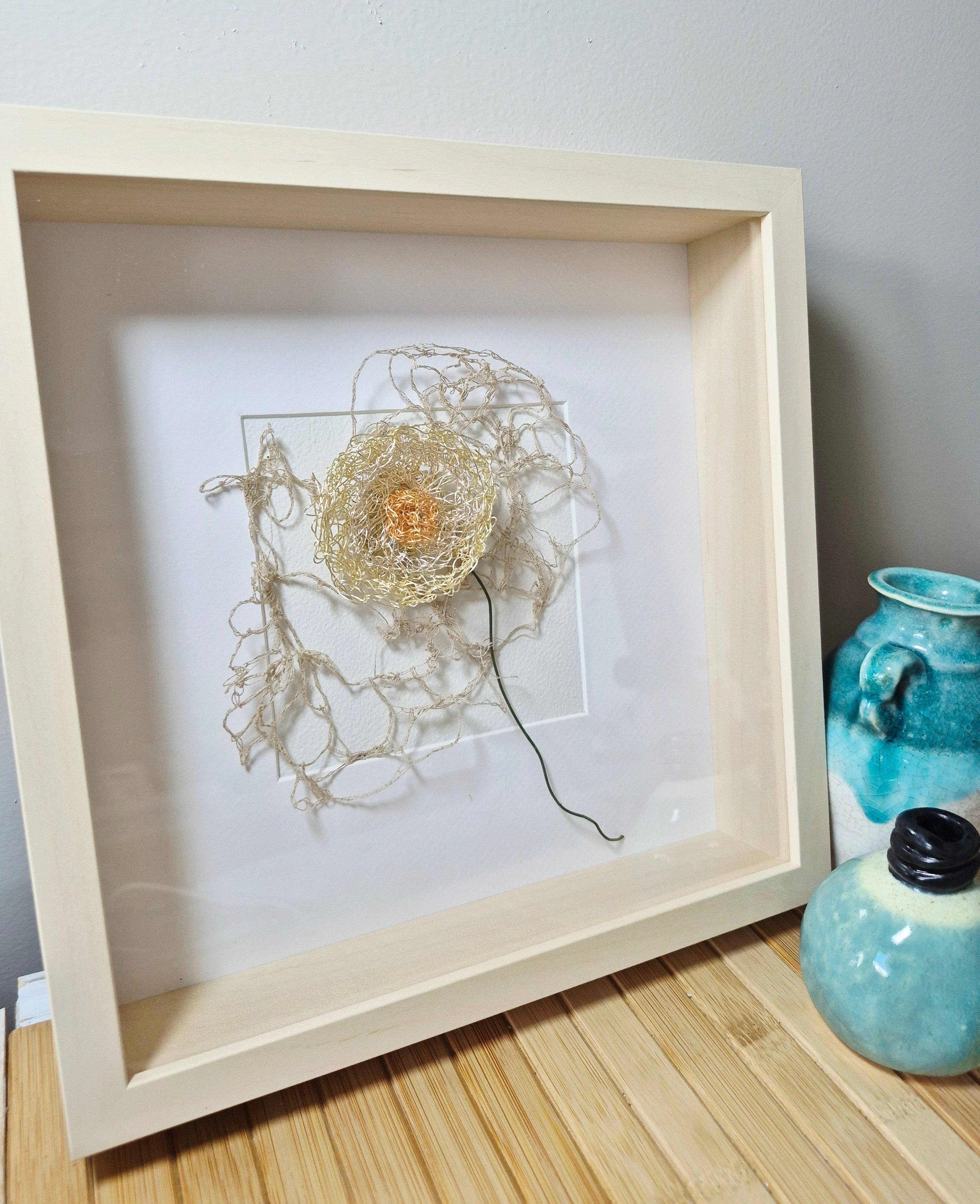 Flower in the breeze Wire art work