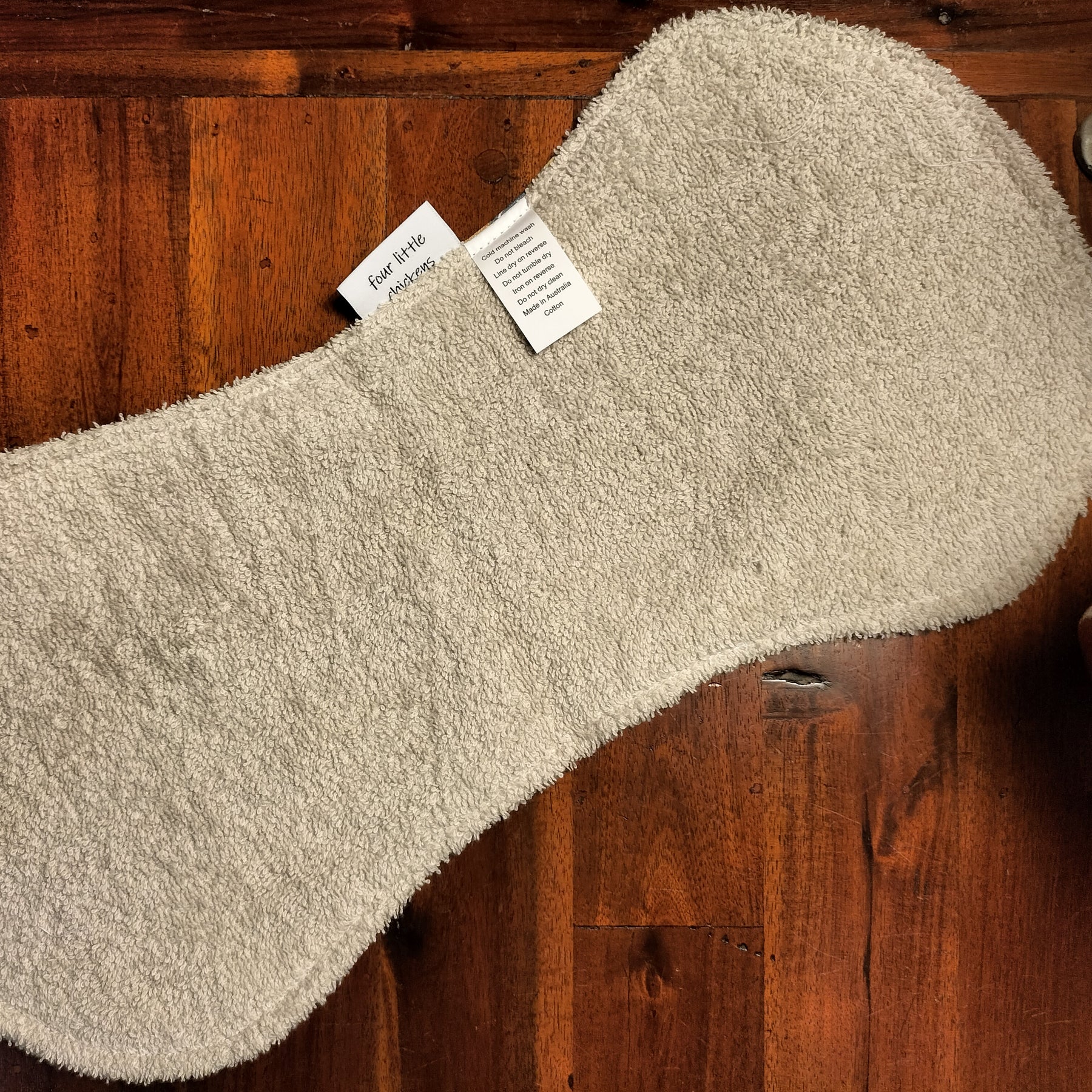 DIG TIME BURP CLOTH WITH STONE TOWELLING