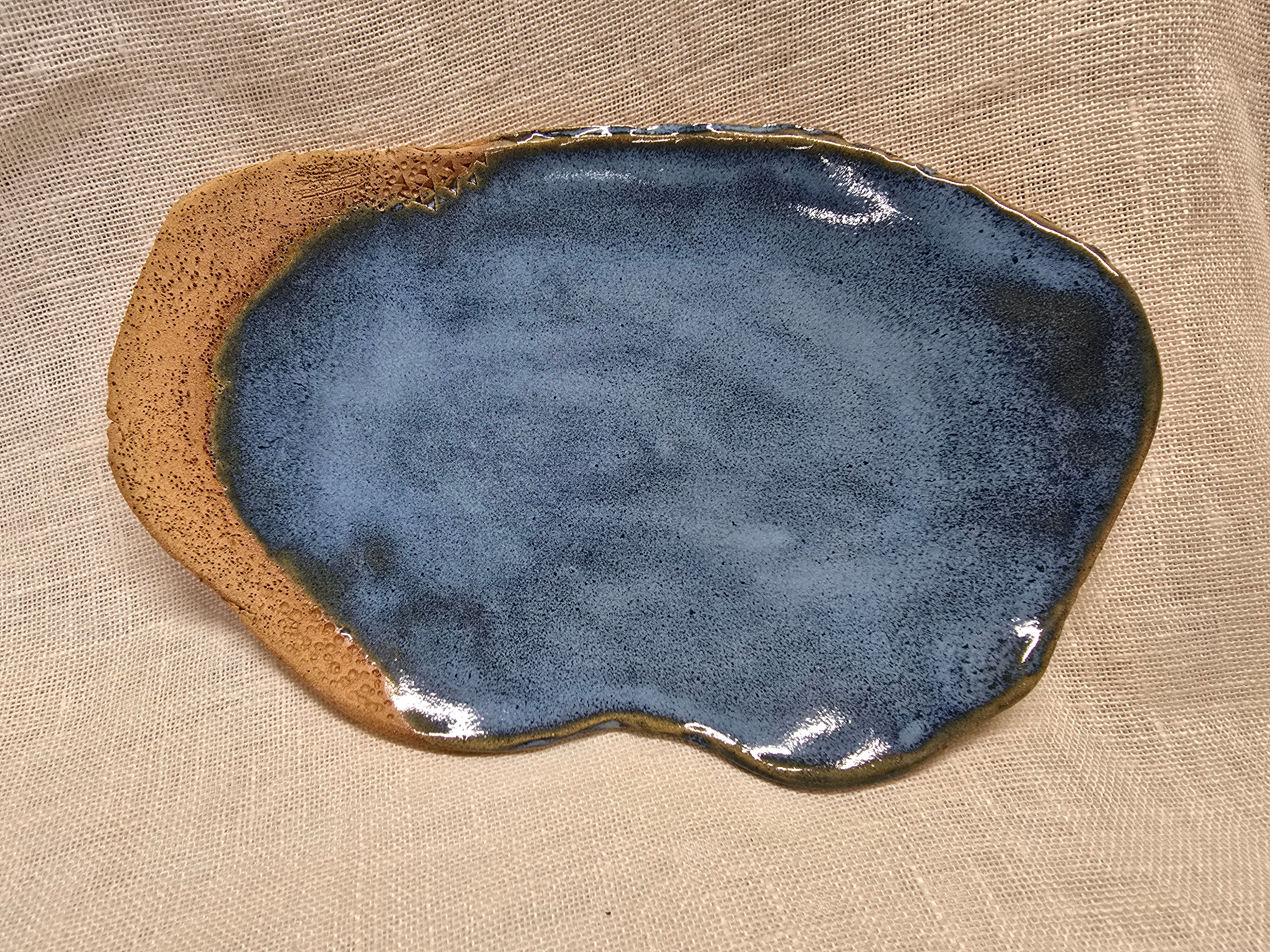 Beach lagoon plate