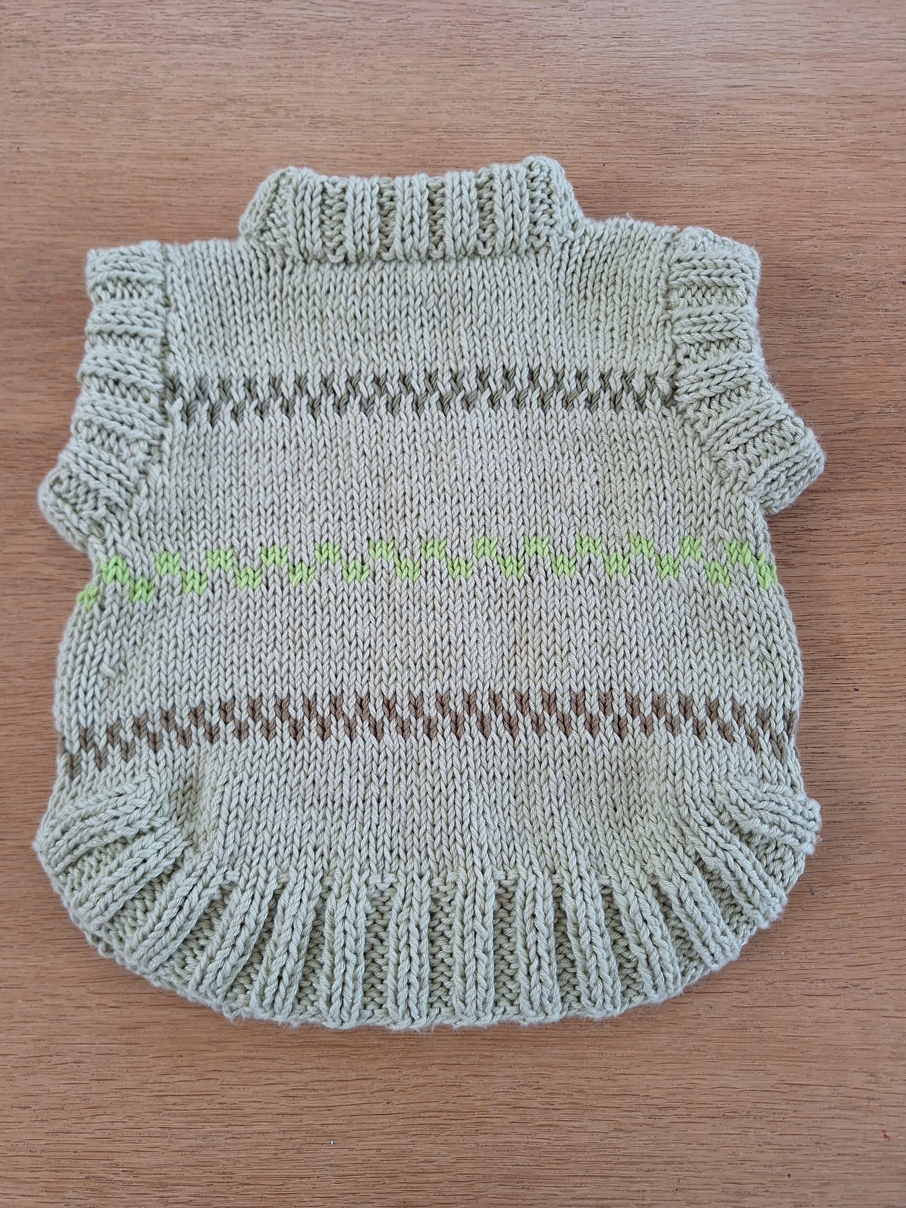'Pippi Poncho' handknitted Baby Vest 6-12 mths 'Sprout' green