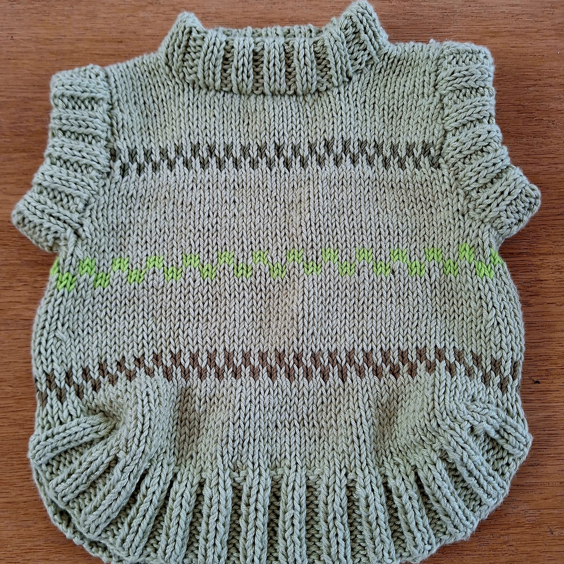 'Pippi Poncho' handknitted Baby Vest 6-12 mths 'Sprout' green