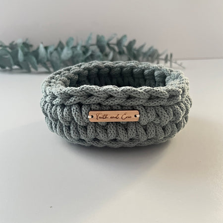 Mini basket - crocheted - colour laurel
